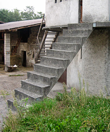 021910_colico_stairs.jpg